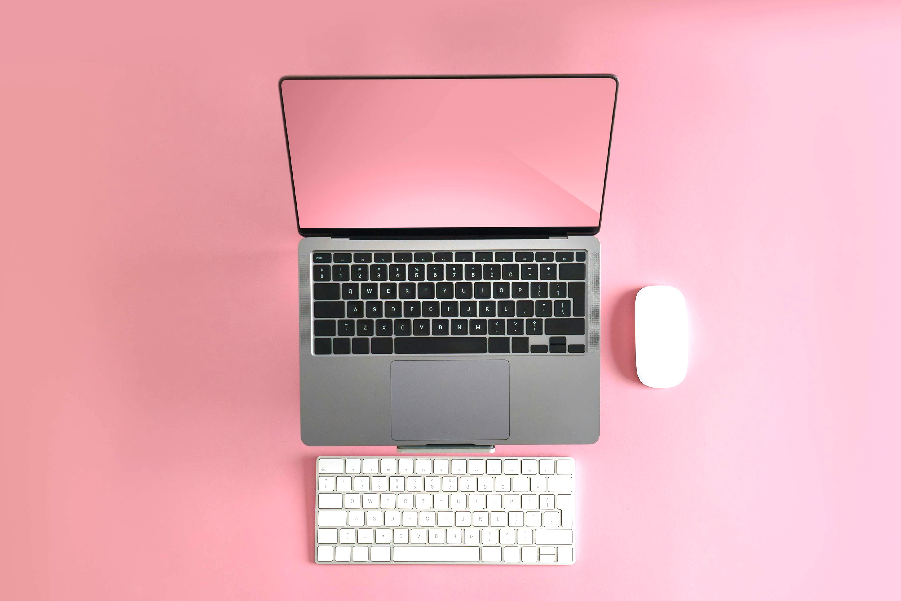 Why Cleaning Your Mouse and Keyboard Matters 