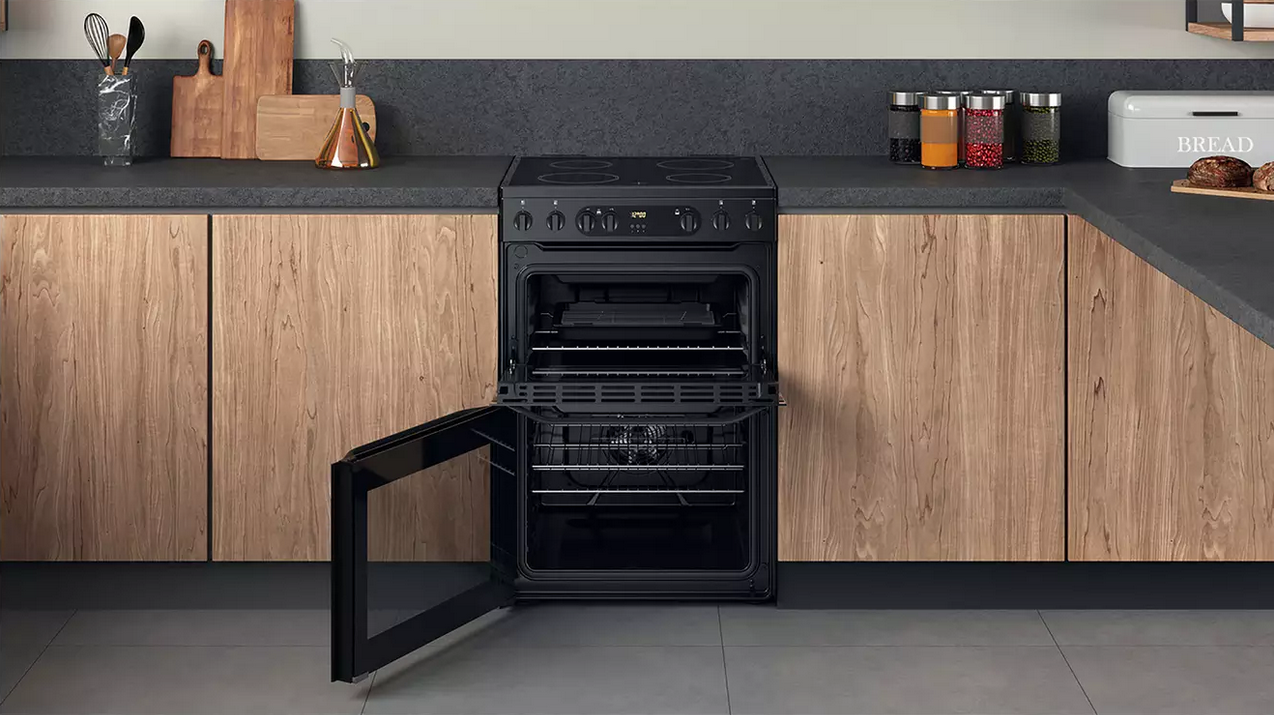 Oven Cleaning: Tips for a thorough clean