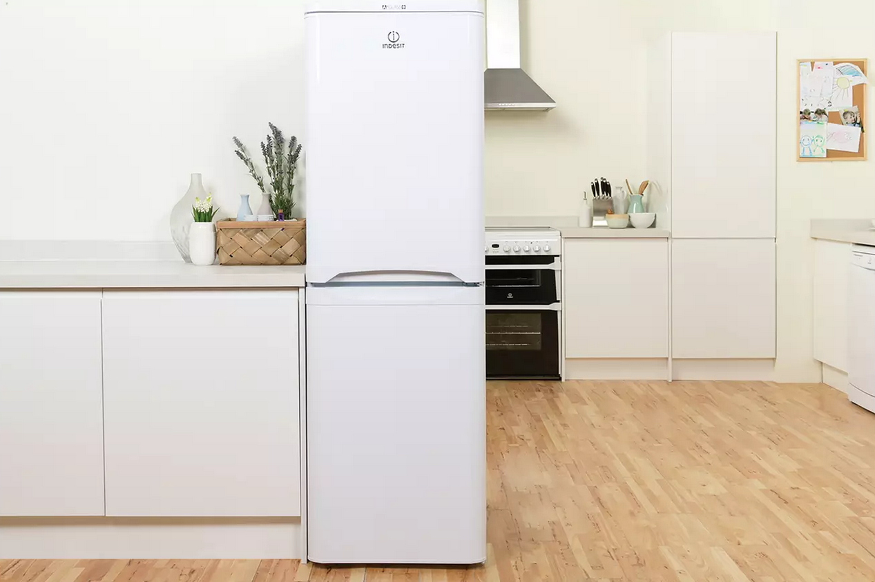 Argos indesit on sale fridge freezer