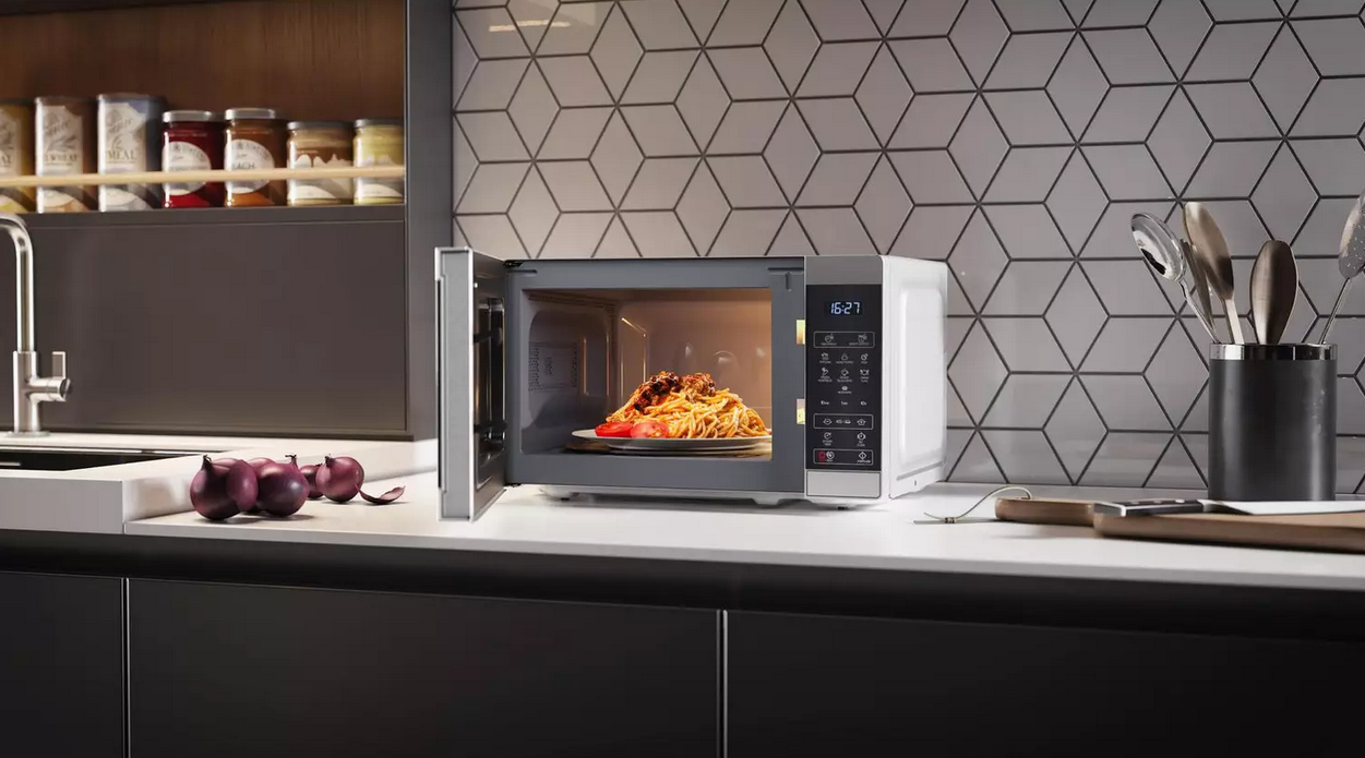 Microwave Basics: The Dos and Don’ts of operating your appliance 
