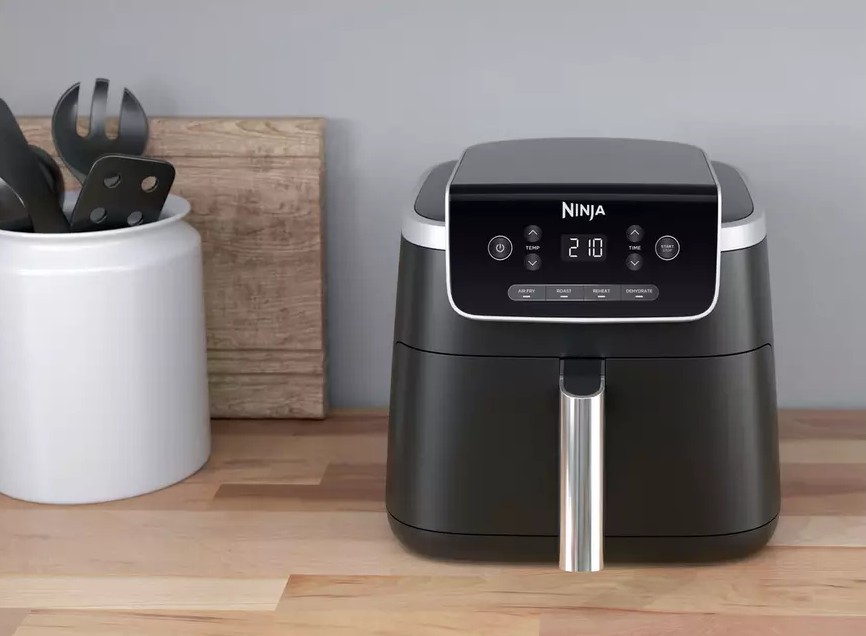 Our Top 8 At-Home Hacks for Cleaning Your Air Fryer 